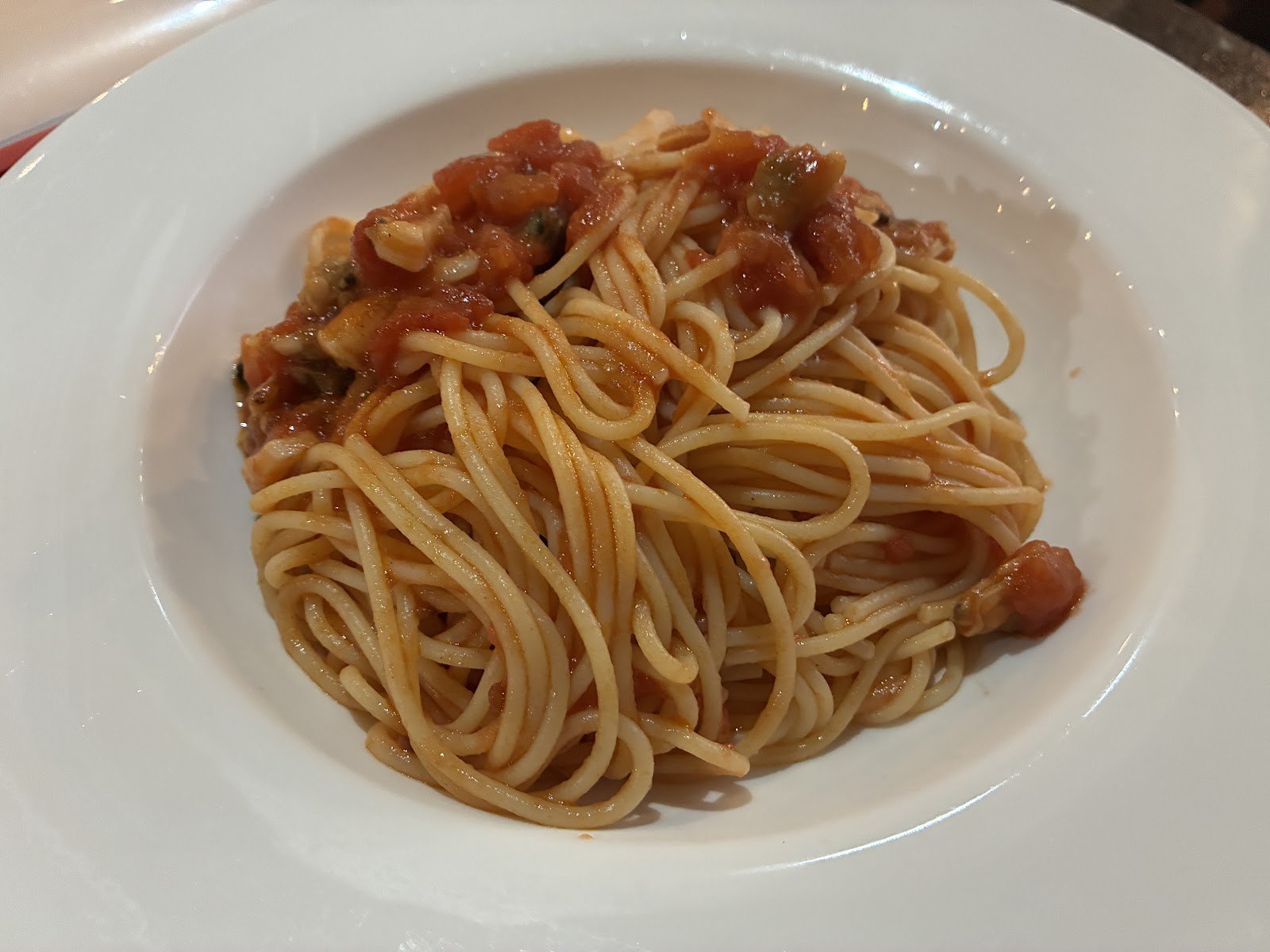 トマトソースのパスタ