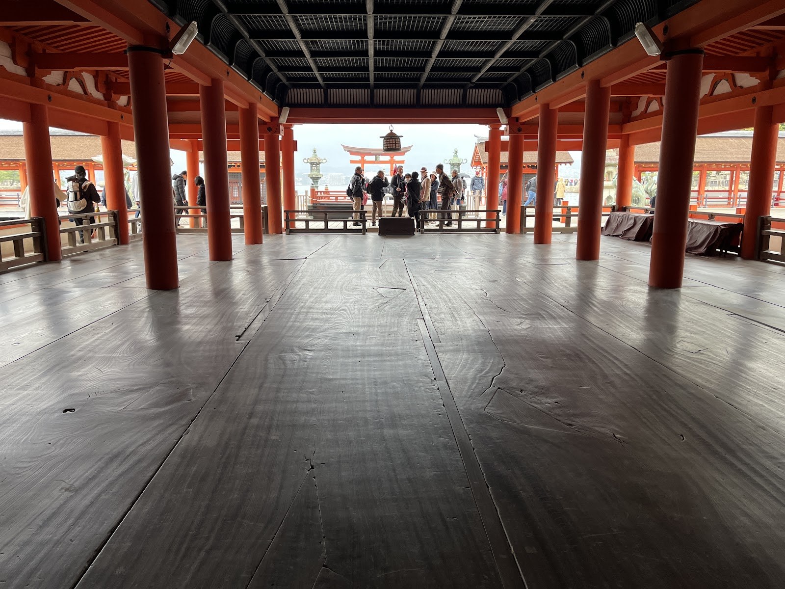 満潮時の厳島神社の回廊