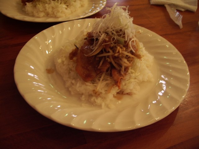 洋風黒豚のしょうが焼き丼